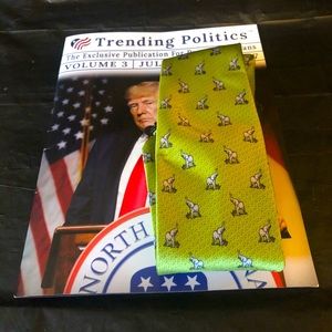 Tie 100% luxurious silk with elephants GOP